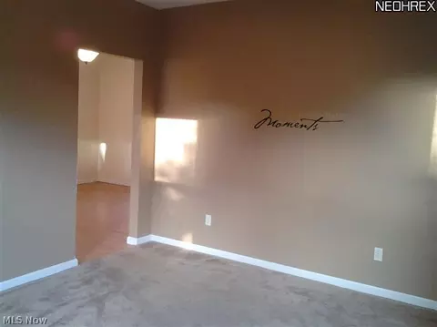 225 Bath St, Elyria, OH 44035 photo 12