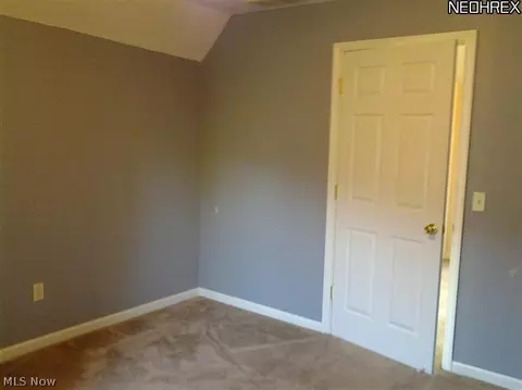 225 Bath St, Elyria, OH 44035 photo 16