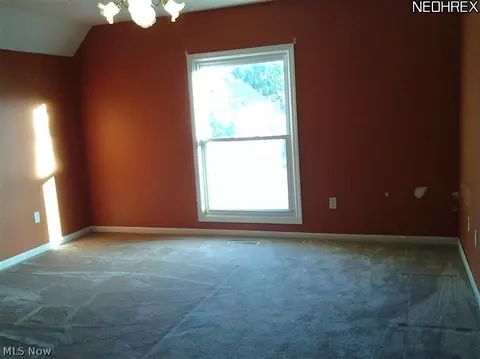 225 Bath St, Elyria, OH 44035 photo 13