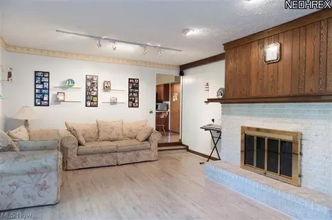 256 Yale Ave, Elyria, OH 44035 photo 10
