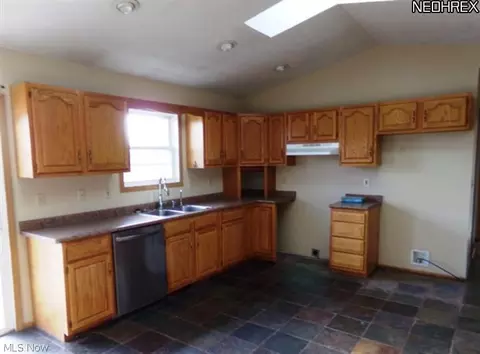 2695 Snyder Rd, Willard, OH 44890 photo 5