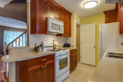 29688 Phillips Ave, Wickliffe, OH 44092 photo 5