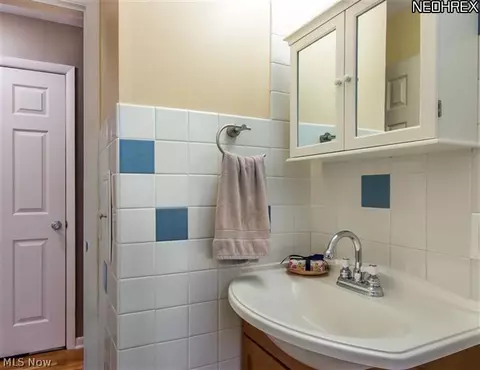 29688 Phillips Ave, Wickliffe, OH 44092 photo 12