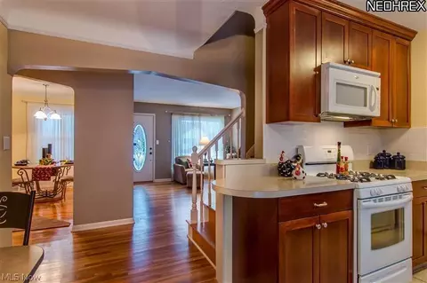 29688 Phillips Ave, Wickliffe, OH 44092 photo 6