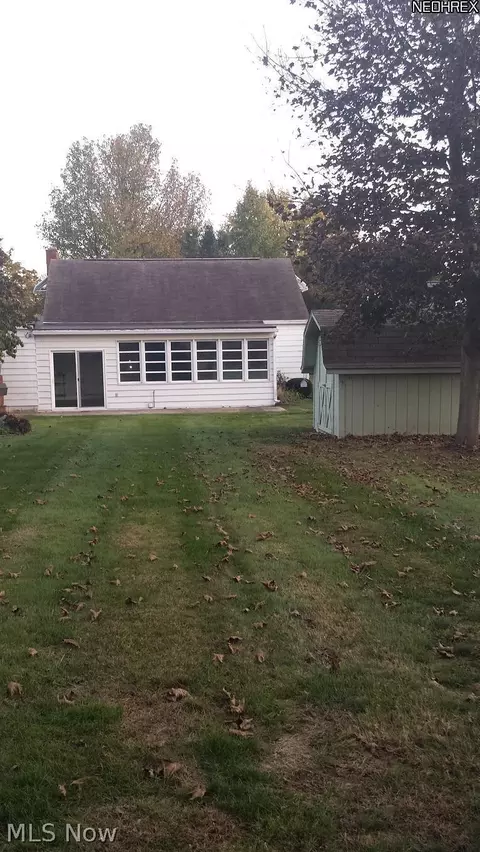 205 W 23rd St, Dover, OH 44622 photo 9