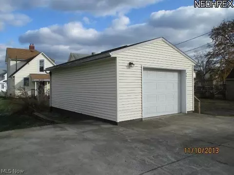 361 S 9th St, Coshocton, OH 43812 photo 3