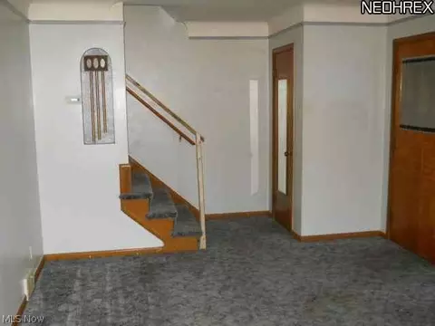1631 E 276th St, Euclid, OH 44132 photo 4