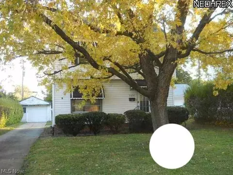1631 E 276th St, Euclid, OH 44132 photo 1