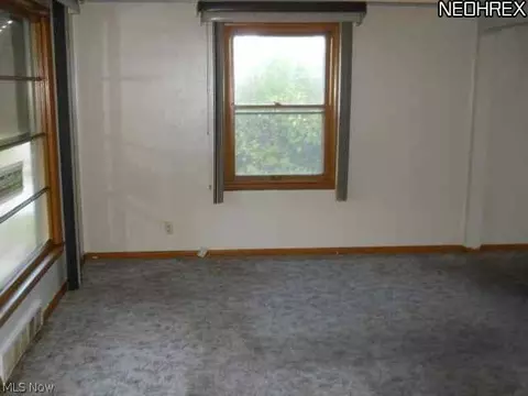 1631 E 276th St, Euclid, OH 44132 photo 5