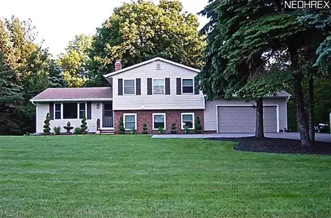 36050 Maplegrove, Willoughby Hills, OH 44092 photo 1