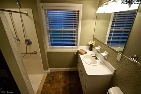 36050 Maplegrove, Willoughby Hills, OH 44092 photo 11