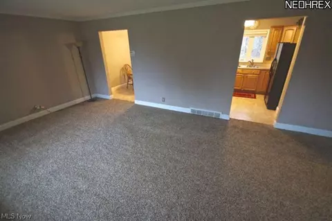 36050 Maplegrove, Willoughby Hills, OH 44092 photo 6