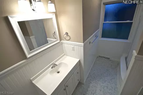 36050 Maplegrove, Willoughby Hills, OH 44092 photo 10