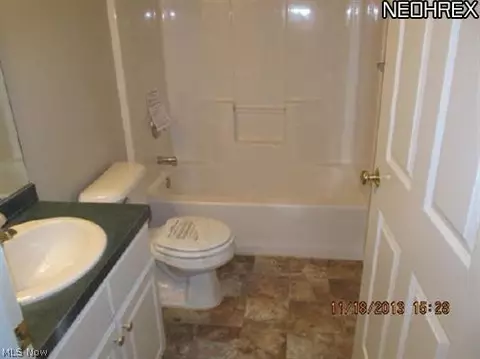 133 Bentley Dr, Elyria, OH 44035 photo 9