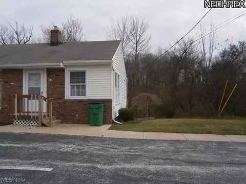 438 North St #9-B, Chardon, OH 44024 photo 2