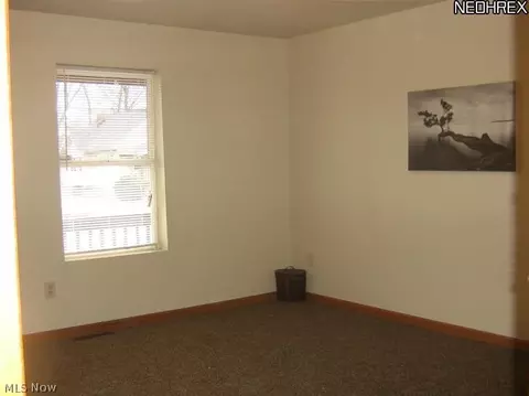 883 E Wilbeth Rd, Akron, OH 44306 photo 2