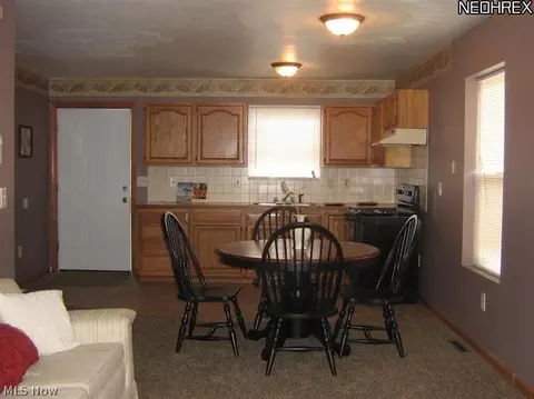 883 E Wilbeth Rd, Akron, OH 44306 photo 6