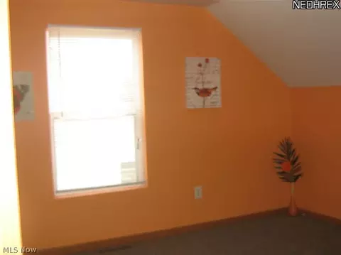 883 E Wilbeth Rd, Akron, OH 44306 photo 7