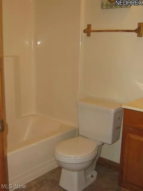 883 E Wilbeth Rd, Akron, OH 44306 photo 3