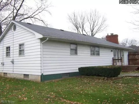 6210 Apache Ln, Poland, OH 44514 photo 4