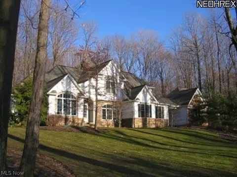 10340 Chartley Ct, Chardon, OH 44024 photo 1