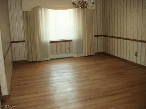 357 N Pershing Ave, Akron, OH 44313 photo 3