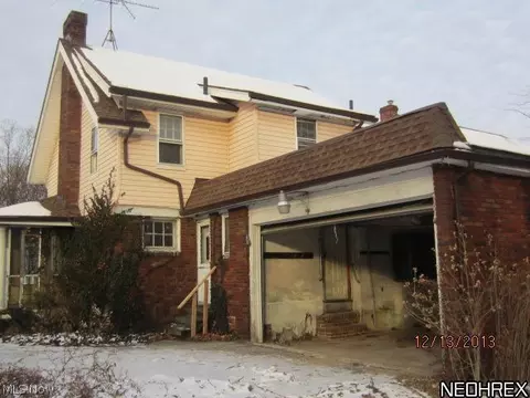 869 Peerless Ave, Akron, OH 44320 photo 3