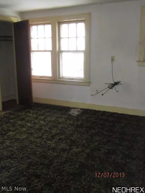 869 Peerless Ave, Akron, OH 44320 photo 10