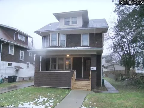 728 Chitty Ave, Akron, OH 44303 photo 1