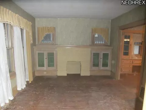728 Chitty Ave, Akron, OH 44303 photo 4