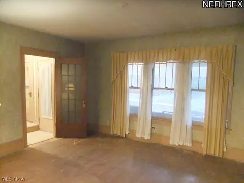 728 Chitty Ave, Akron, OH 44303 photo 5