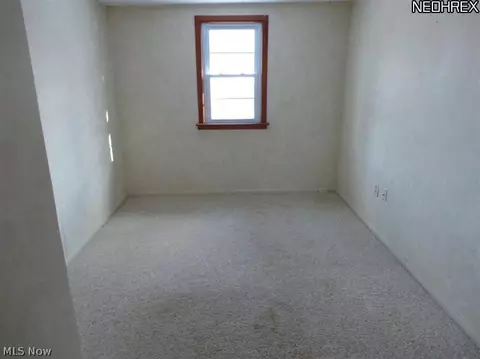 2995 Walbridge Dr, Akron, OH 44319 photo 9