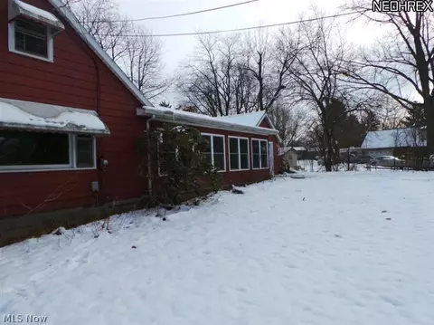 2995 Walbridge Dr, Akron, OH 44319 photo 10