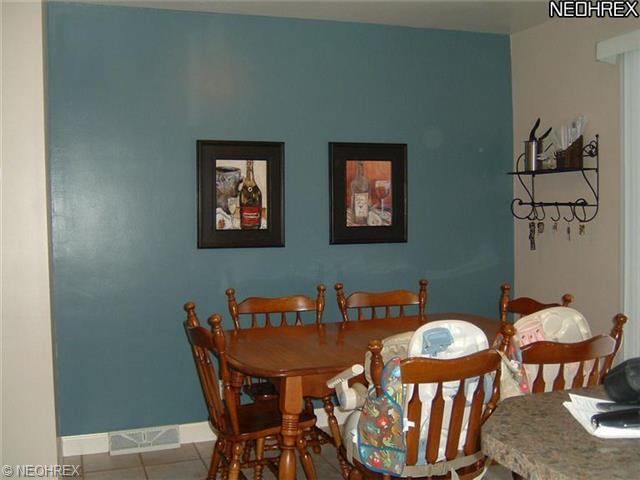 934 Edenridge Dr, Youngstown, OH 44512 photo 1