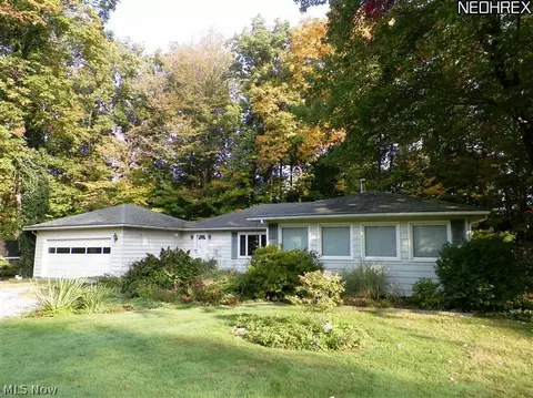 100 Maple Ln, Copley, OH 44321 photo 1