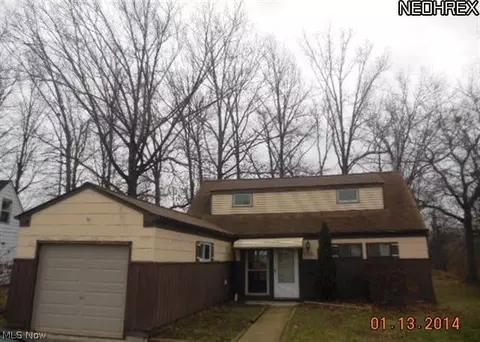 29326 Edgewood Dr, Willowick, OH 44095 photo 1