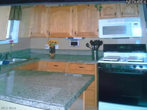 224 Baldwin Dr, Berea, OH 44017 photo 6