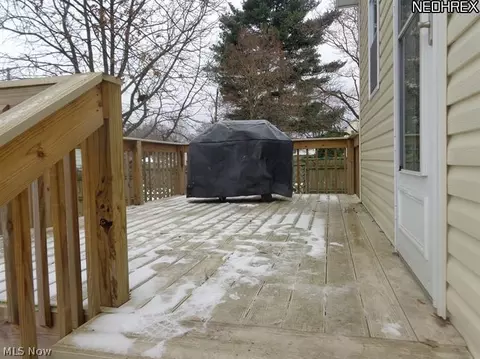 1629 N Walnut St, Dover, OH 44622 photo 11