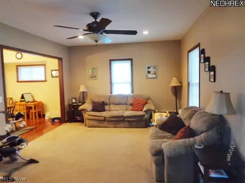 1629 N Walnut St, Dover, OH 44622 photo 3