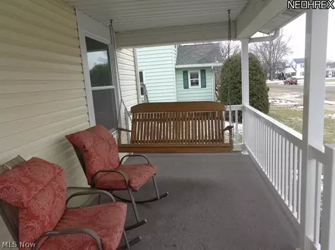 1629 N Walnut St, Dover, OH 44622 photo 2