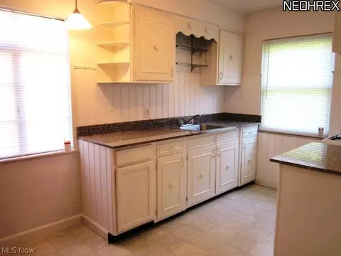 548 Harvard Ave, Elyria, OH 44035 photo 14
