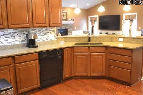 3703 Firethorn Dr, Aurora, OH 44202 photo 5