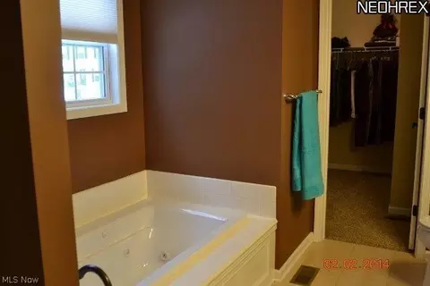3703 Firethorn Dr, Aurora, OH 44202 photo 13