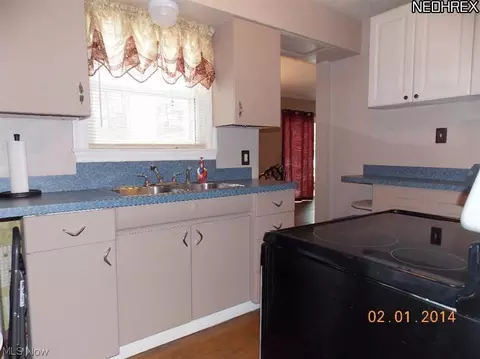 711 Cedar Ave, Ravenna, OH 44266 photo 8