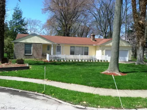 4486 Brighton Rd, Mentor, OH 44060 photo 1