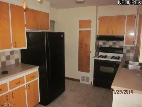 626 Donald Ave, Akron, OH 44306 photo 3