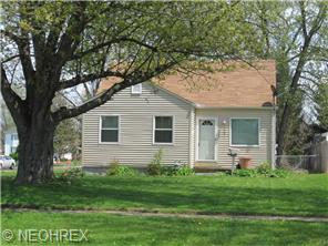 1501 Cedar Dr, Lorain, OH 44052 photo 1