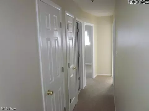 6417 Hio Dr, Brook Park, OH 44142 photo 10