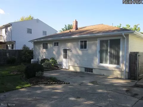 6417 Hio Dr, Brook Park, OH 44142 photo 16