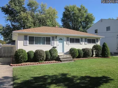 6417 Hio Dr, Brook Park, OH 44142 photo 1